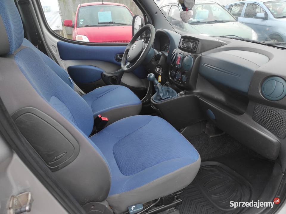 FIAT DOBLO 5 osobowy