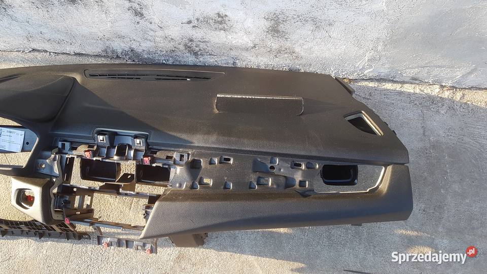 BMW 218d seria 2 F45 Active Tourer deska Wyposażenie wnętrza Części samochodowe Legnica