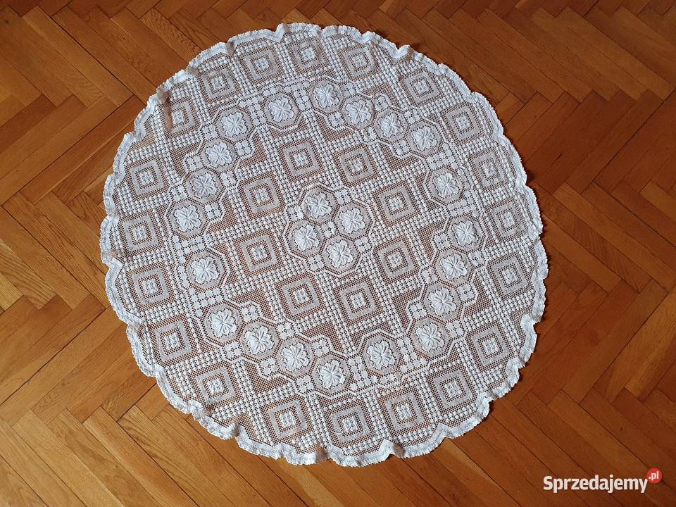 koronkowyokrągły obrus koronka siatkowa Myszków
