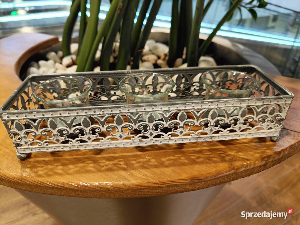 Świecznik potrójny z motywem królewskiej lilii Warszawa sprzedam