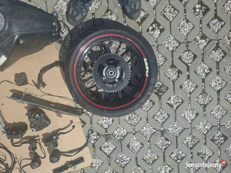 Sprzedam części ktm duke 125 Rok produkcji 2025 Chościszowice