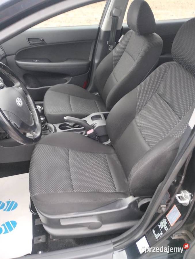 Hyundai i30 14 benzyna 2011 przebieg 168 Świdnica Polska