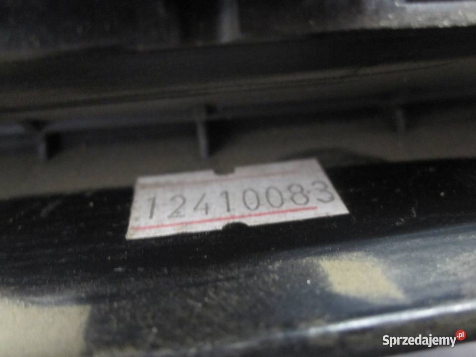 FIAT DOBLO II 13r ramka paneli kratka nawiewu Motoryzacja sprzedam