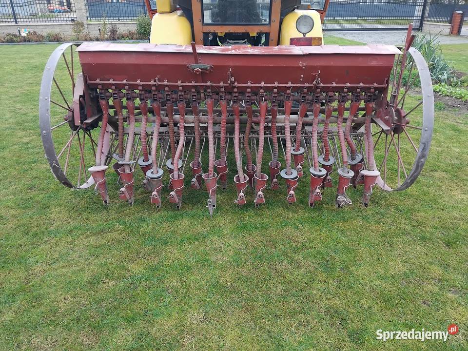 Polski Siewnik do zboża nieuszkodzony Andrzejewo