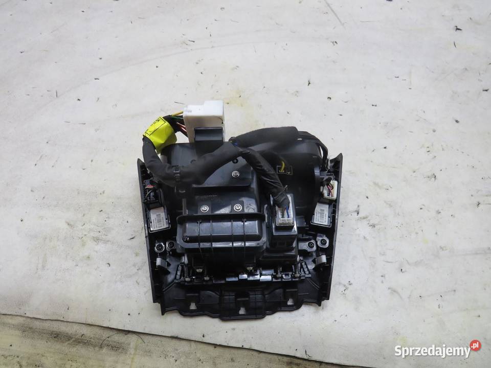 SCHOWEK PANEL ŚRODKOWY I40 LIFT 846353Z600 lubelskie