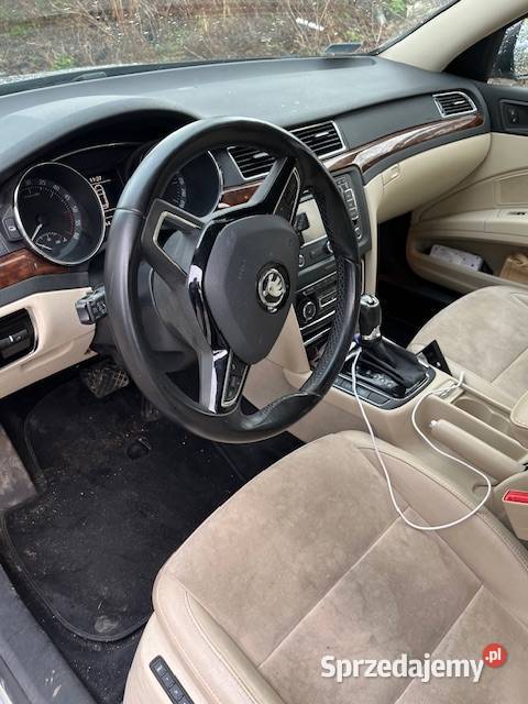 Syndyk sprzeda samochód marki Skoda Superb 2014 Pruszcz Gdański