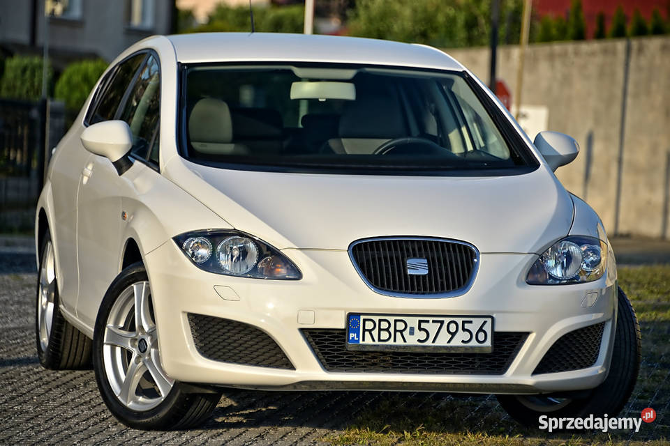 Seat Leon 14 benzyna 86 klima 100 sprawnaPDC Humniska