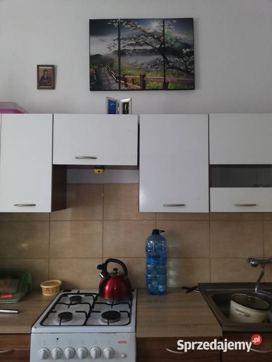 sprzedam mieszkanie pokój kuchnia łazienka