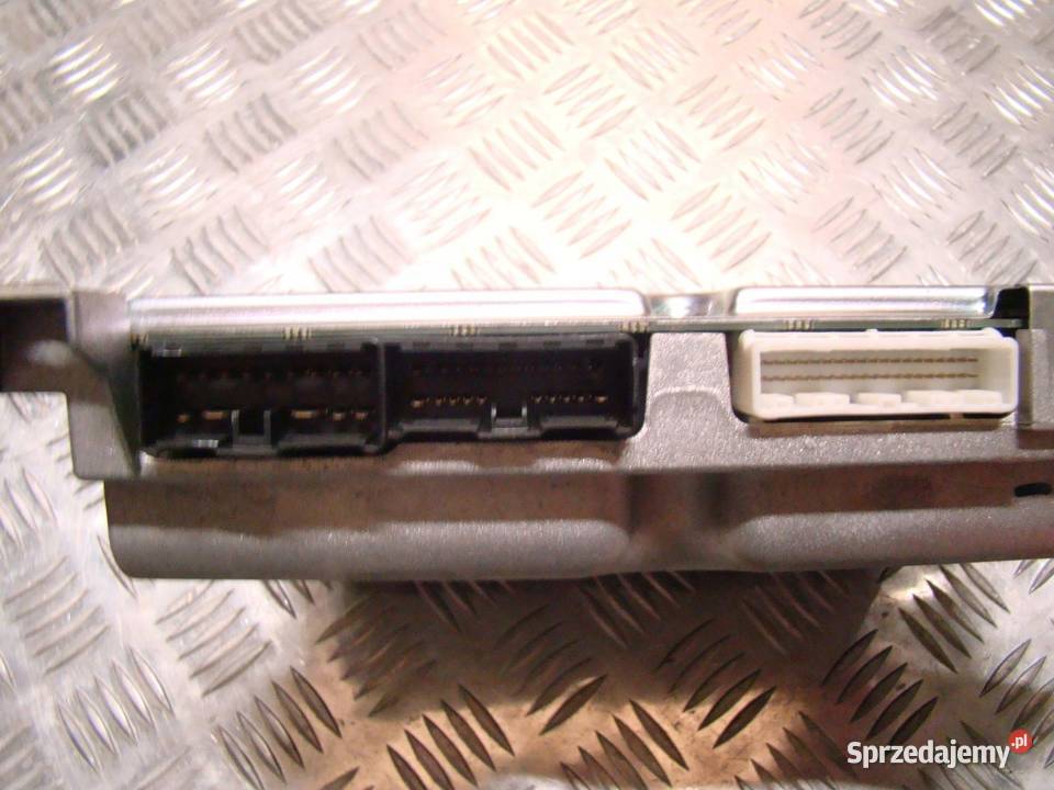 INFINITI M35 45 WZMACNIACZ BOSE 28061 EH11A osobowe Wyposażenie wnętrza Nowy Tomyśl