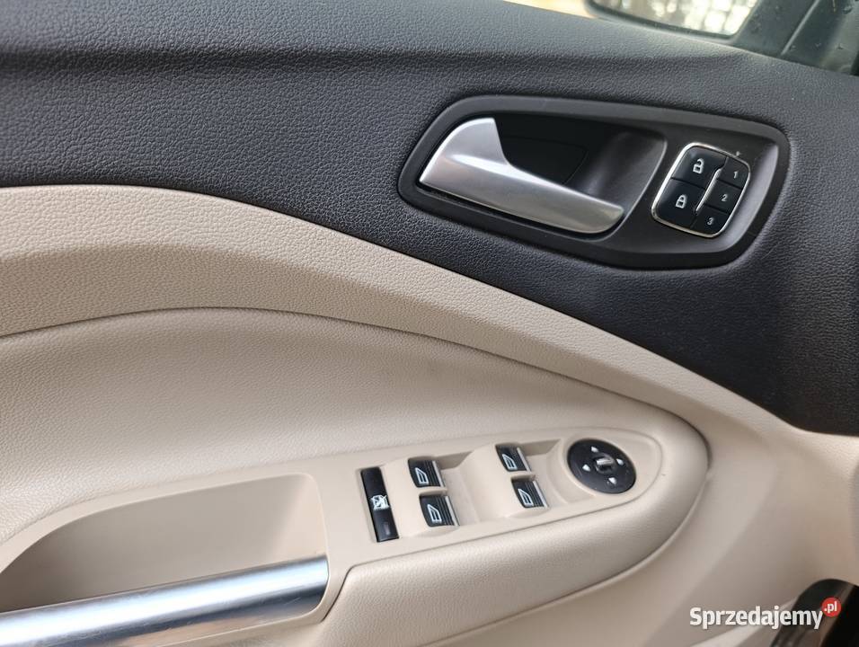 Ford Escape Titanium benzyna gaz 243KM Serock