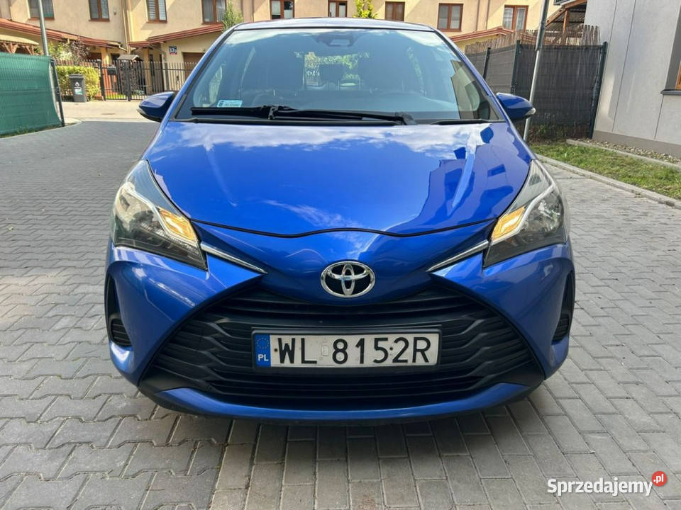 Toyota Yaris Pierwsza rejestracja 042021rSalon Warszawa