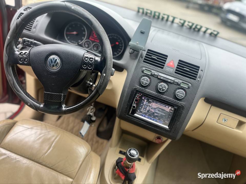 VW Touran 20 FSI benzyna 2006 r bordowy Uniejowice