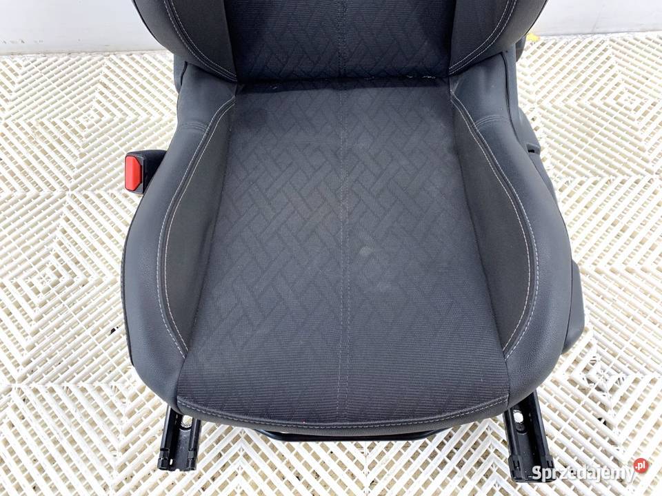 FOTEL LEWY PRZÓD OPEL CORSA F Hatchback