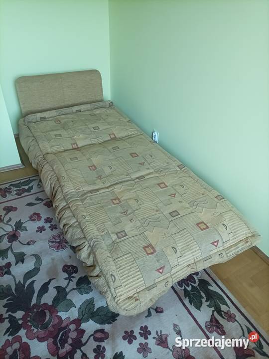 ŁóżkoFotel rozkładany jednoosobowy materiał stan sprzedam