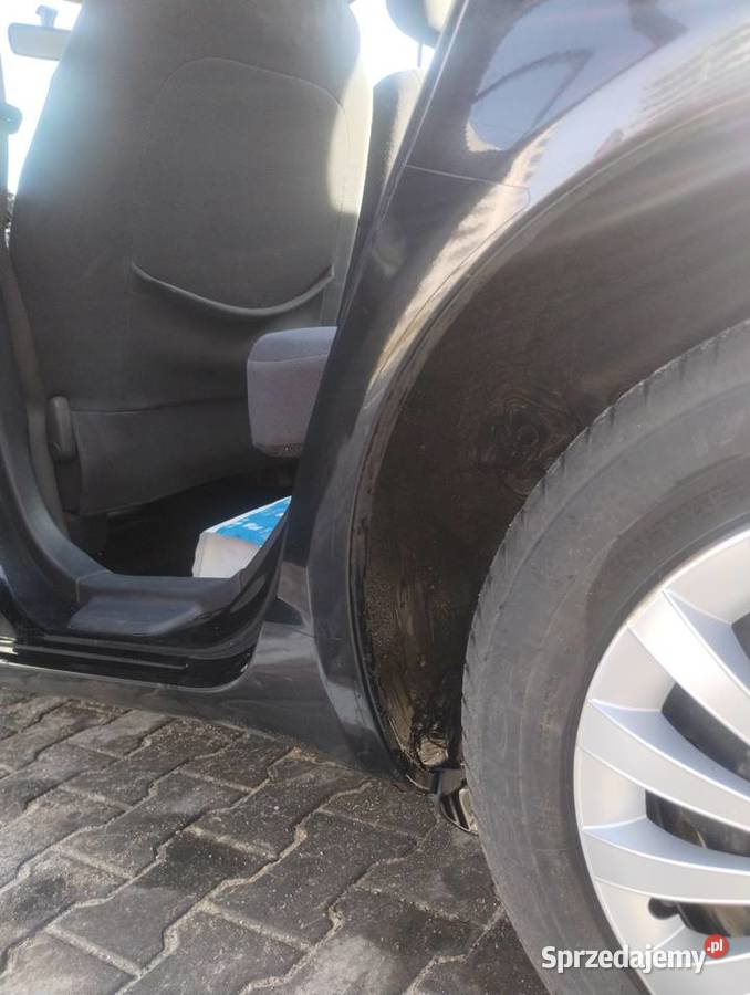 Toyota Yaris 2001 10 brak korozji długie opłaty