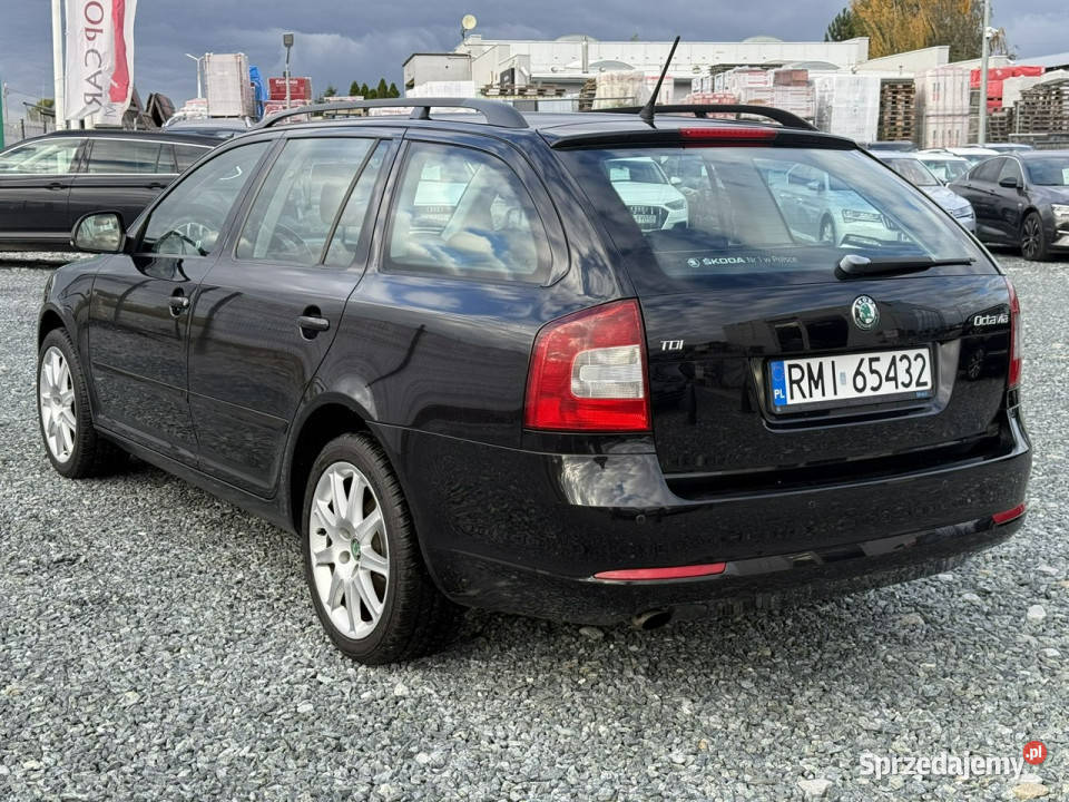 koda Octavia 20TDi 110 2013r Salon II 20042013 światła przeciwmgielne sprzedam