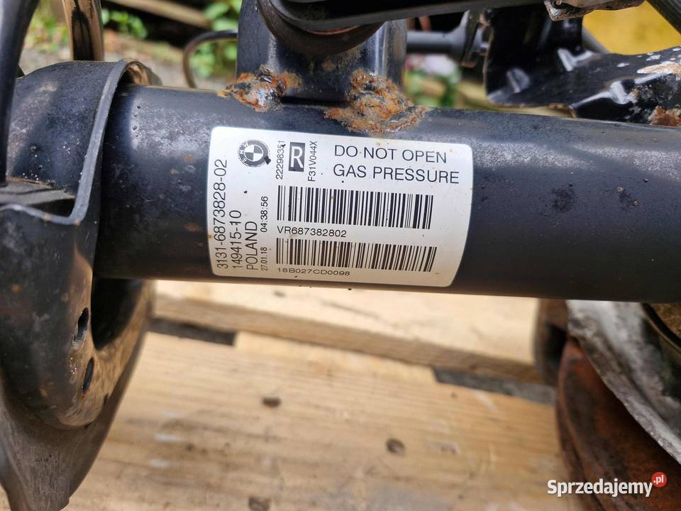 6873828 BMW F30 F31 ZWROTNICA AMORTYZATOR osobowe Zwrotnice