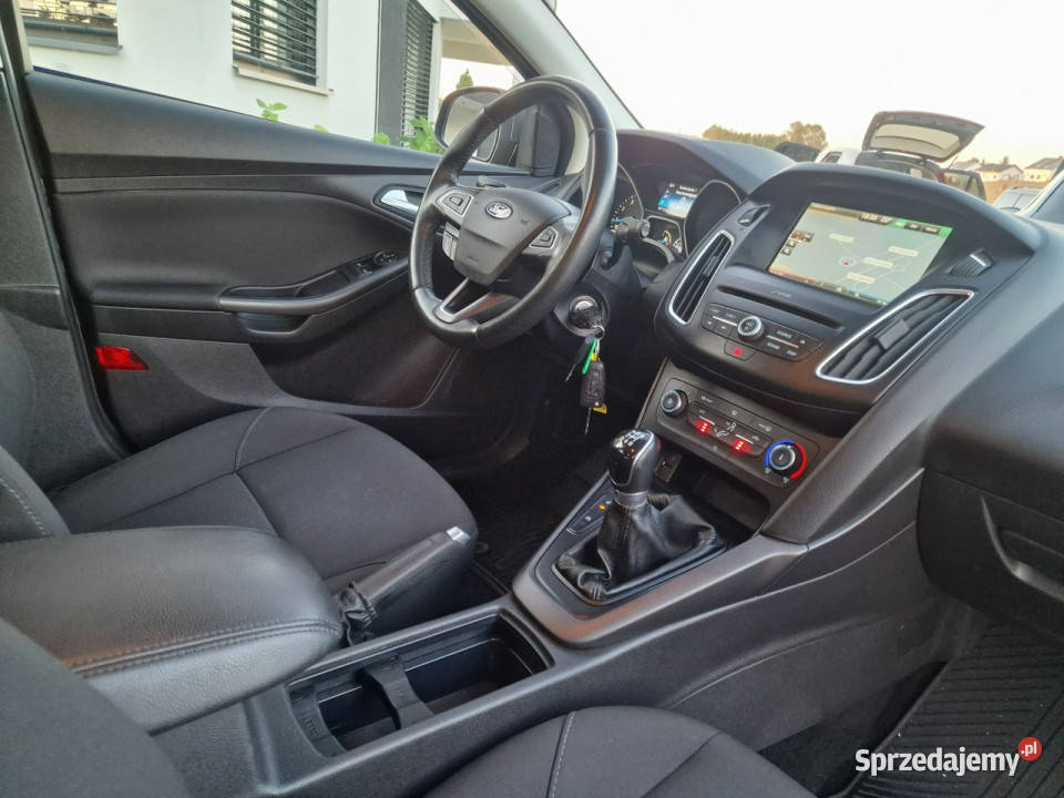 Ford Focus BEZWYPADKOWY duża nawi SYNC nowy Kombi