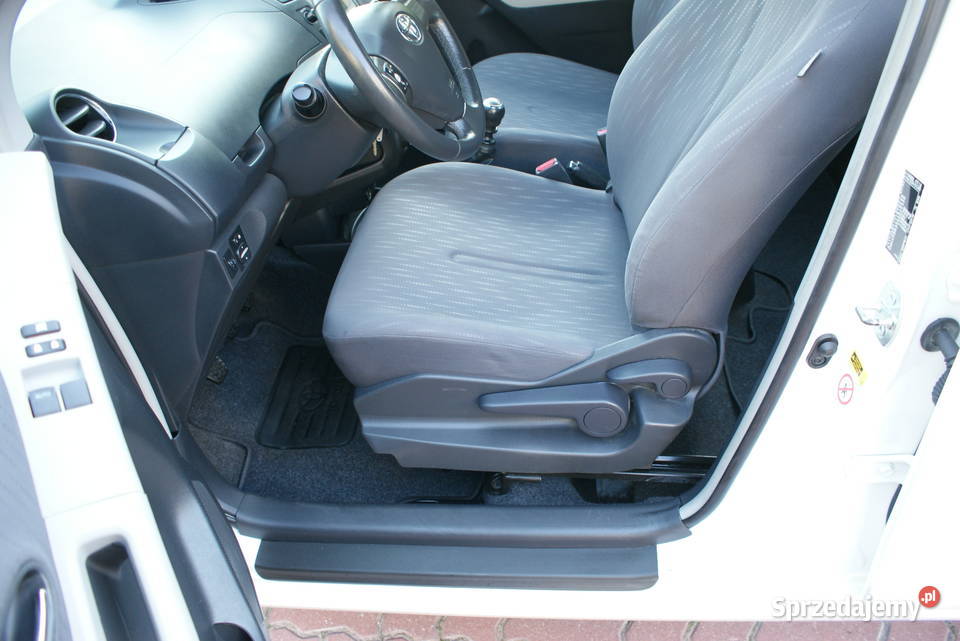 TOYOTA YARIS sprowadzony sprzedam