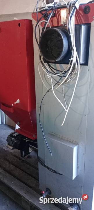 Piec Defro Duo 15 kW z podajnikiem ślimakowym na Kielce