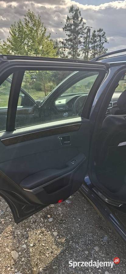 Samochód osobowy mercedes w 212 Stare Czarnowo