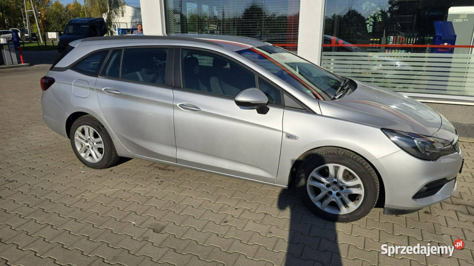 Opel Astra Mały Przebieg Obtarty Bok K 20152021 Rok produkcji 2020 mazowieckie Karczew sprzedam