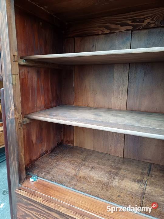 Reprezentacyjna Witryna Ludwikowska z dwoma Suchorzew