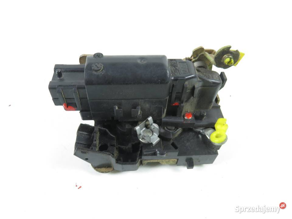 ZAMEK LEWY PRZEDNI RENAULT MASTER II FD osobowe małopolskie