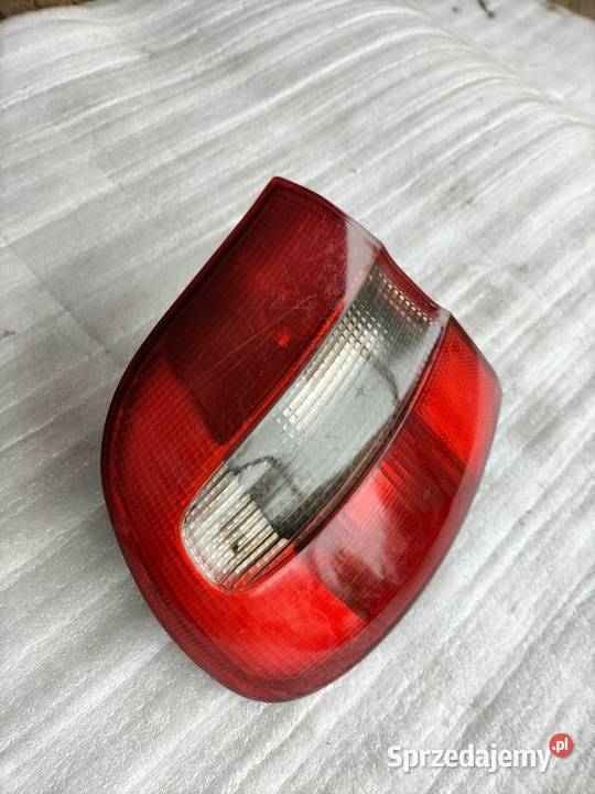 Volvo v40 LAMPA TYŁ TYLNA LEWA Kamień-Kolonia