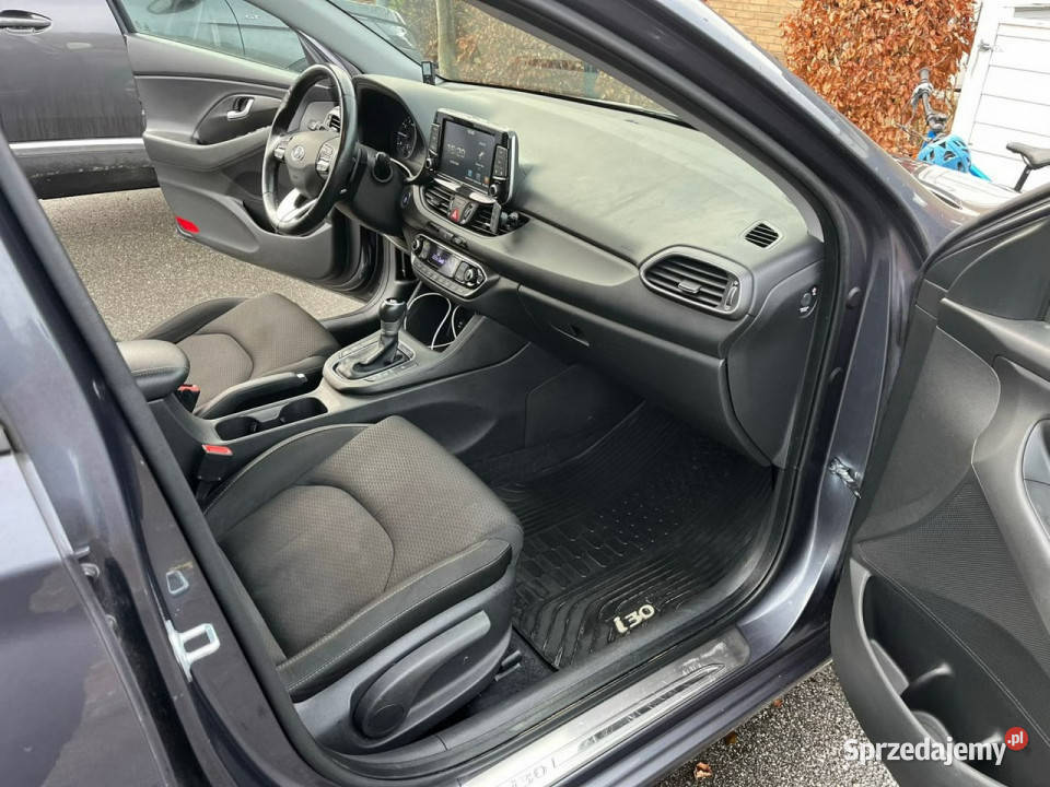 Hyundai i30 III 2017 Rok produkcji 2017 Sadlno