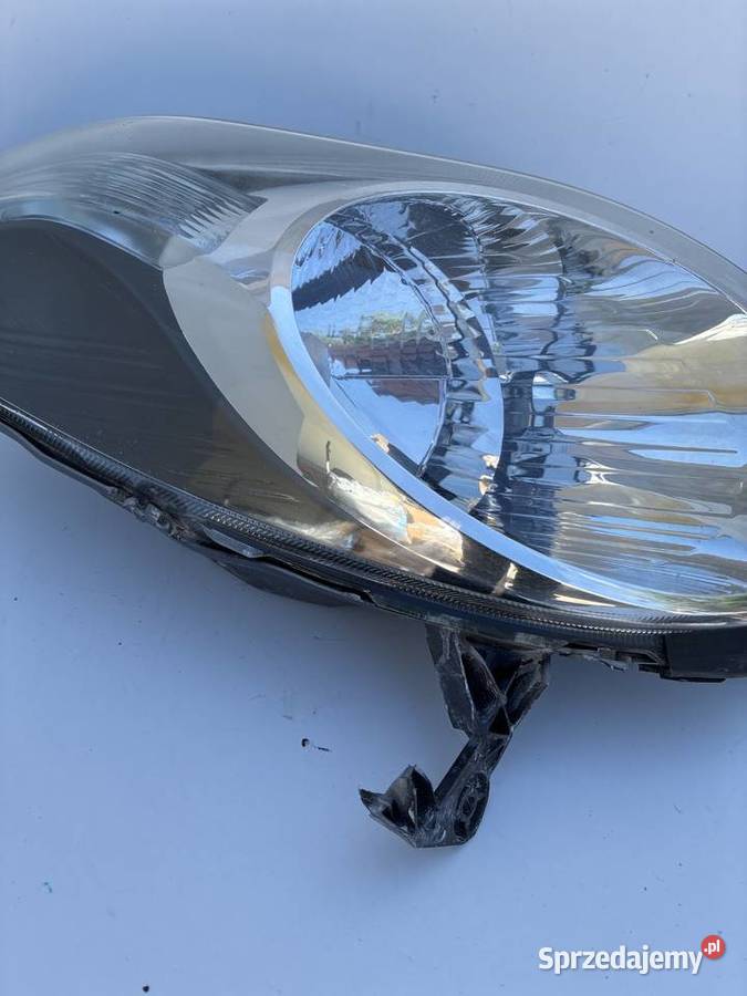 Nissan MICRA K12 26010 bg 10b 89074321 LAMPA