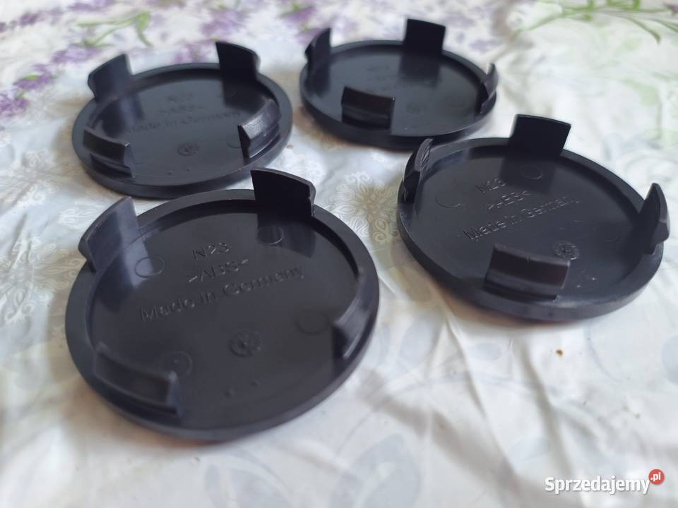 Znaczki zaślepki otworu felgi Alutec sprzedam