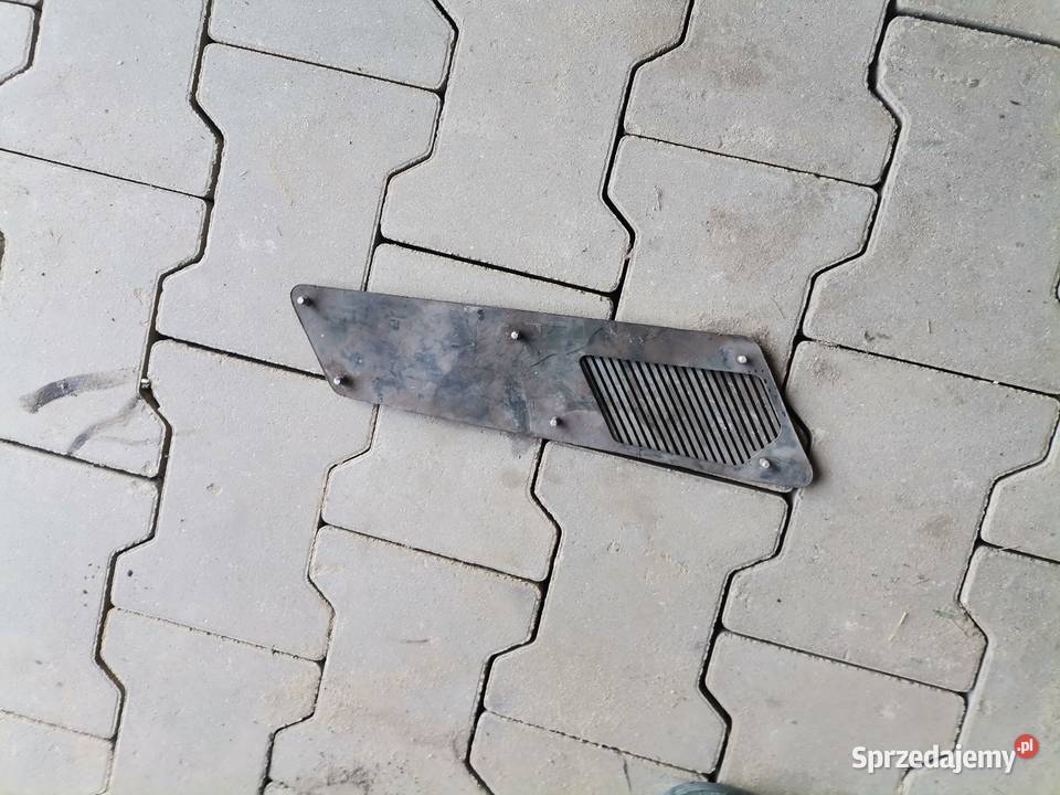 Wlot powietrza Fiat 125p Osiemborów