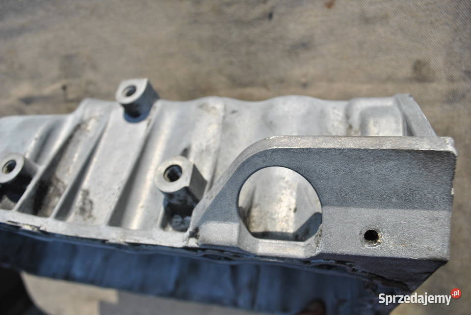 Misa olejowa RENAULT OPEL NISSAN Trafic2 Vivaro Smarowanie silnika Poręba sprzedam