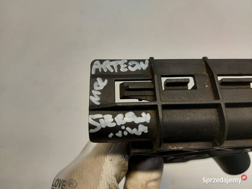 VW Arteon 3G8 2018r UCHWYT MOCOWANIE STEROWNIKA osobowe dolnośląskie