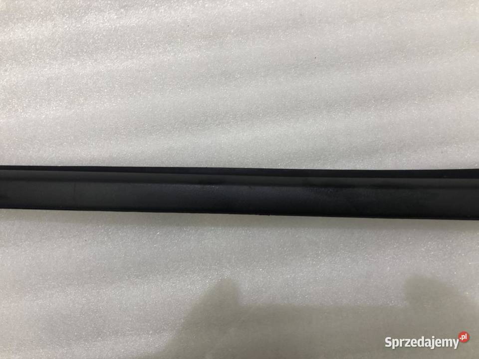 LISTWA SZYBY CZOŁOWEJ 96858533 PEUGEOT 5008 sprzedam
