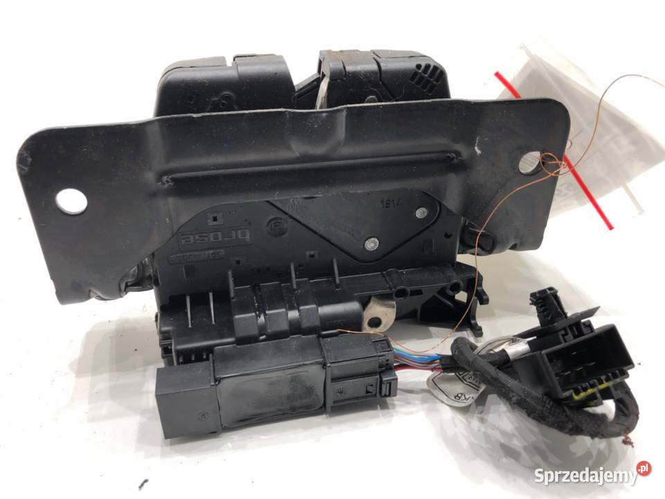 ZAMEK KLAPY TYŁ BMW F16 SUV 912935 1419 osobowe