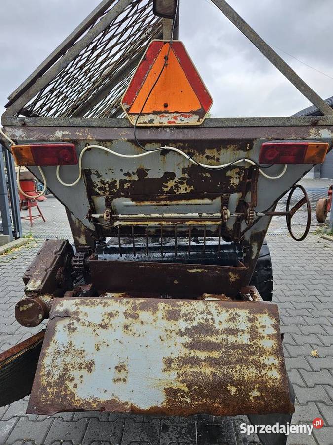 Rozsiewacz wapna soli nawozów rcw 3 Stogniowice