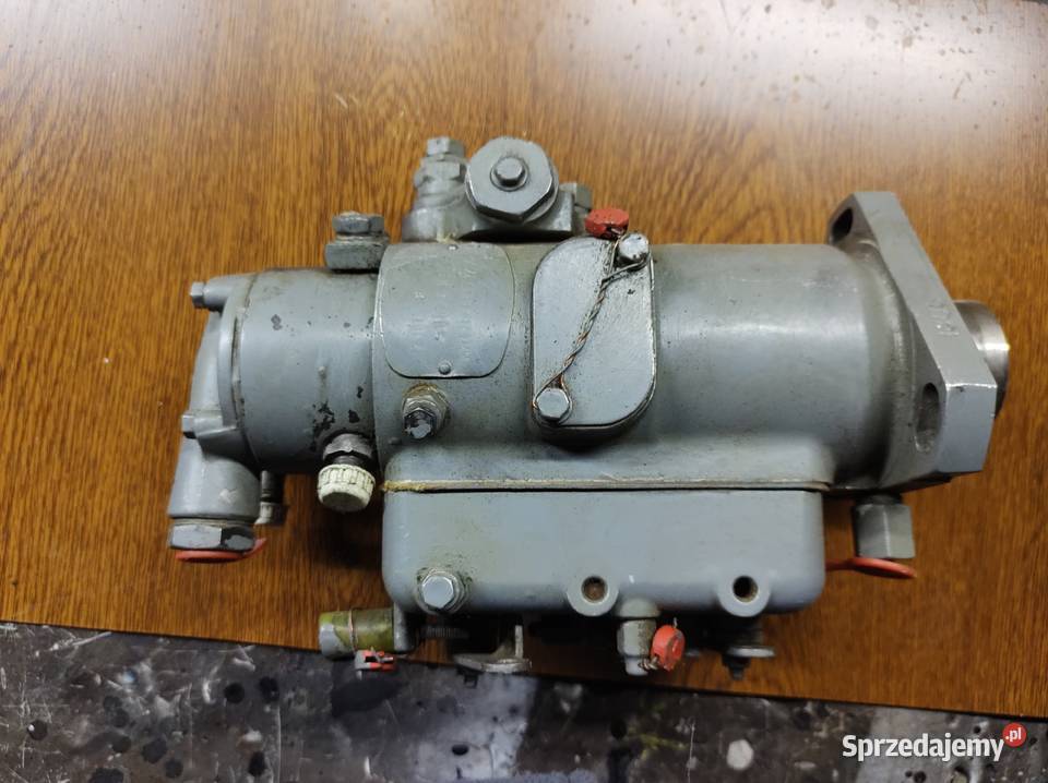 Pompa wtryskowa Massey Ferguson 235 sprzedam