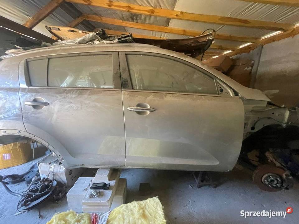 Kia Sportage 3 III 1015 drzwi prawe przednie sprzedam