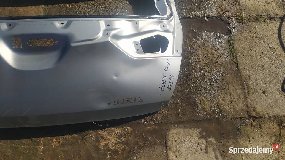 Toyota Auris kombi 2013 2015 2016 klapa tył Byków
