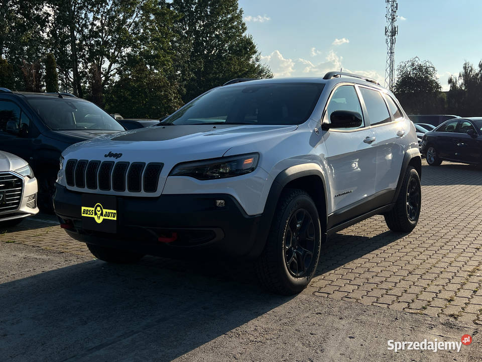 Jeep Cherokee 2022 światła LED Cherokee Warszawa