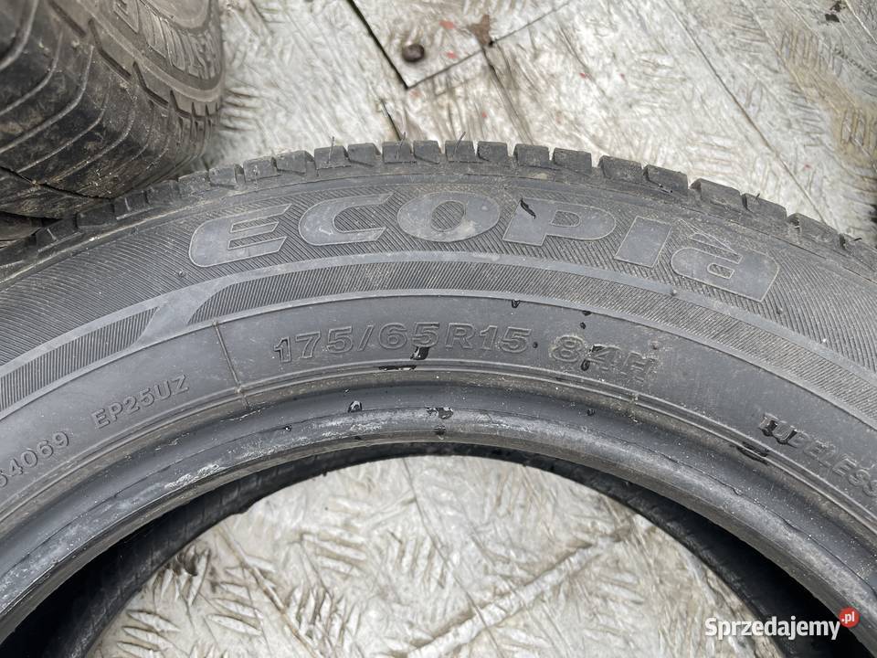 opony 175x65x15 dwie bridgestone dwie pirelli Samochodowe