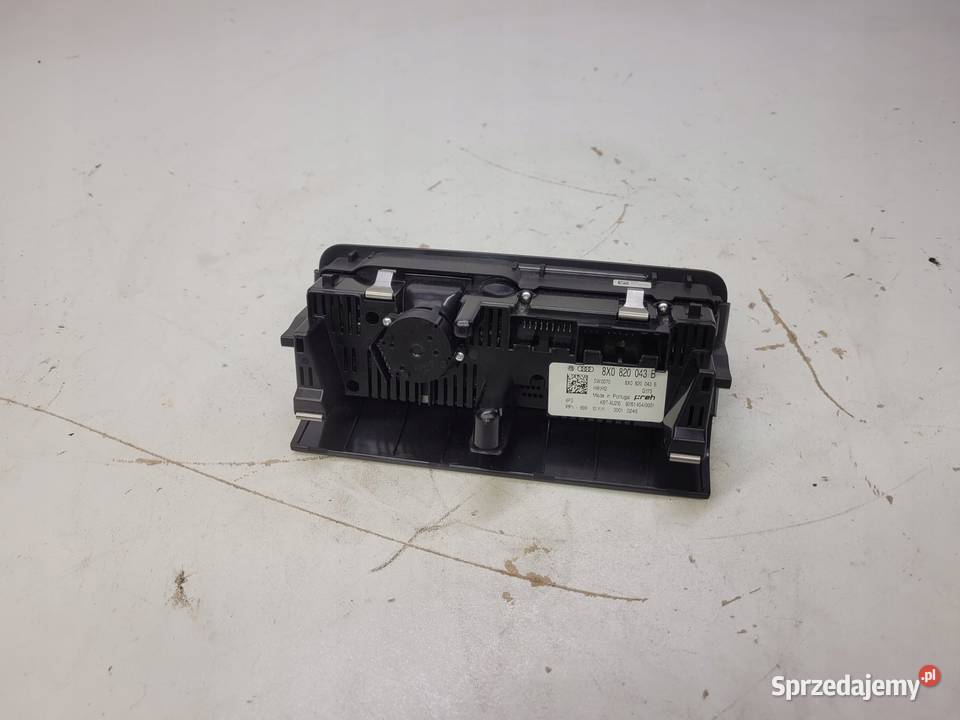 PANEL KLIMATRONIK AUDI A1 8X 8X0820043B Przystajń