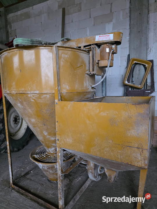 Mieszalnik pasz ze śrutownikiem Zbuczyn sprzedam