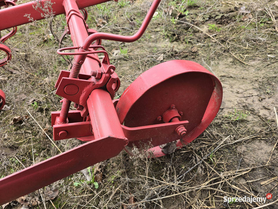 Kultywator 27 m z zaczepem do wału siewnika sprzedam
