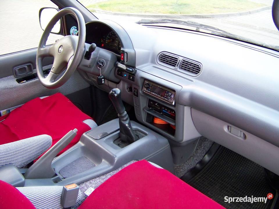 Nissan Serena 20l benz 93r Rumia