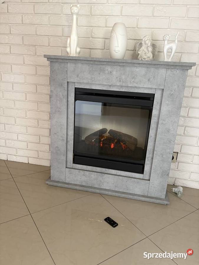 Kominek z pilotem Konin