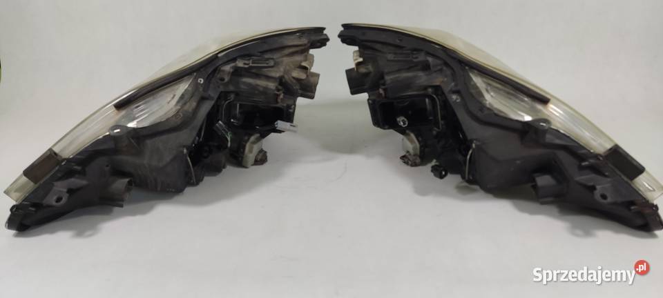 A8117053261 Reflektor Lampa Lewa Prawa LEXUS IS nieuszkodzony