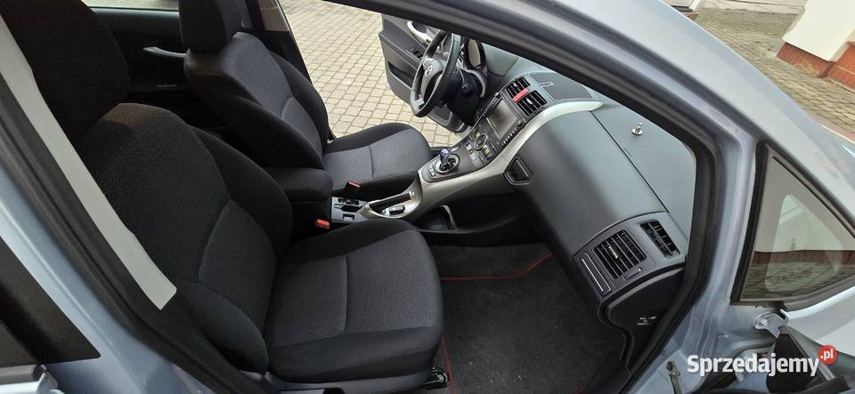 Toyota Auris 18 Hybrid Executive Auris Kobyłka